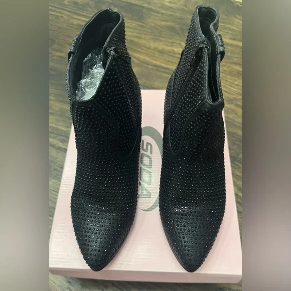Soda Black Ankle Boots with Textured Upper and Side Zipper - Picture 1 of 5